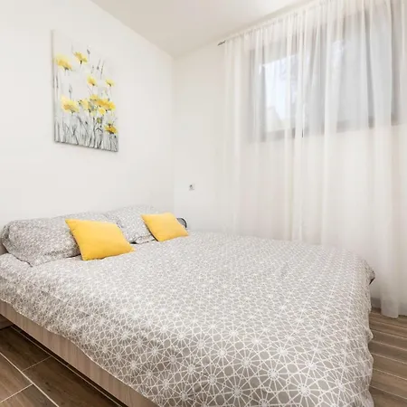 In - Insel Krk 44633 Holiday home Silo (Krk)